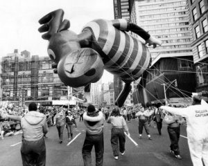 Macy's Thanksgiving Day Parade volunteers struggle with Bull