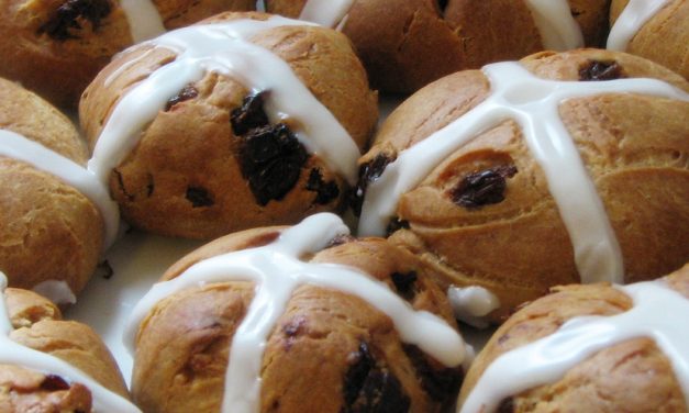 Easy Hot Cross Buns Recipe