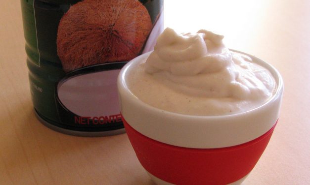 Homemade Whipped Cream with Coconut Milk